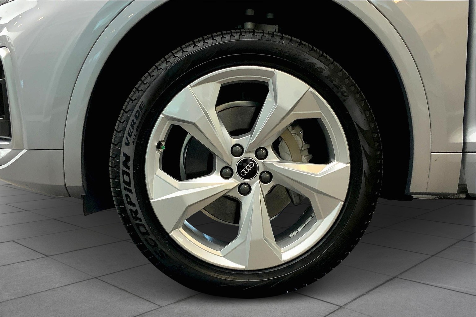 Q5 Premium Plus 45 TFSI quattro