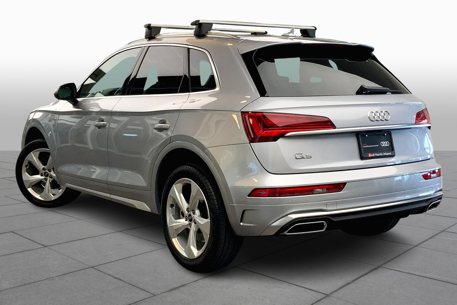 Q5 Premium Plus 45 TFSI quattro