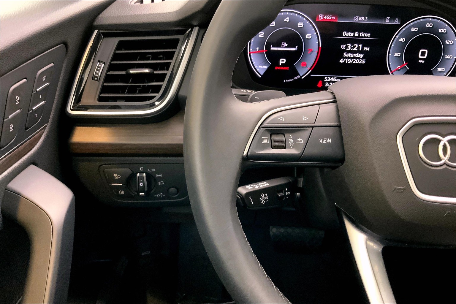 Q5 Premium Plus 45 TFSI quattro