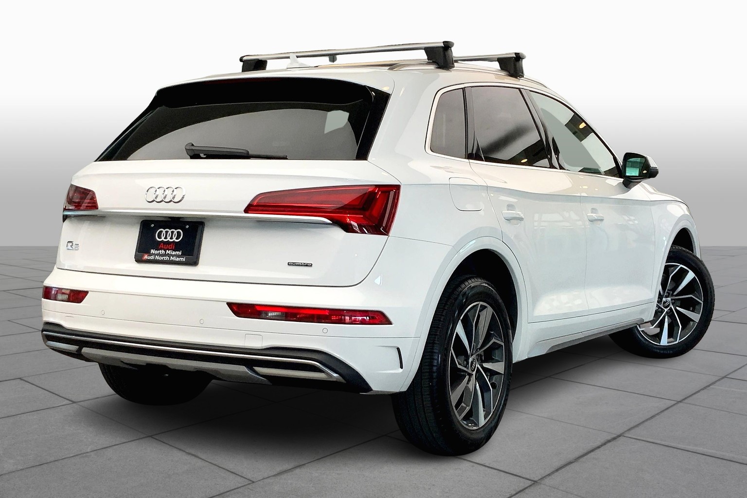 Q5 Premium Plus 45 TFSI quattro
