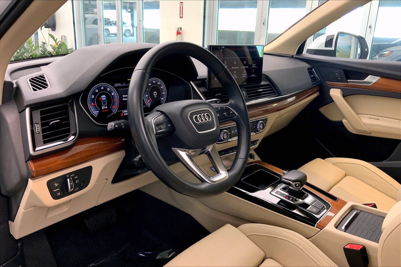 Q5 Premium Plus 45 TFSI quattro