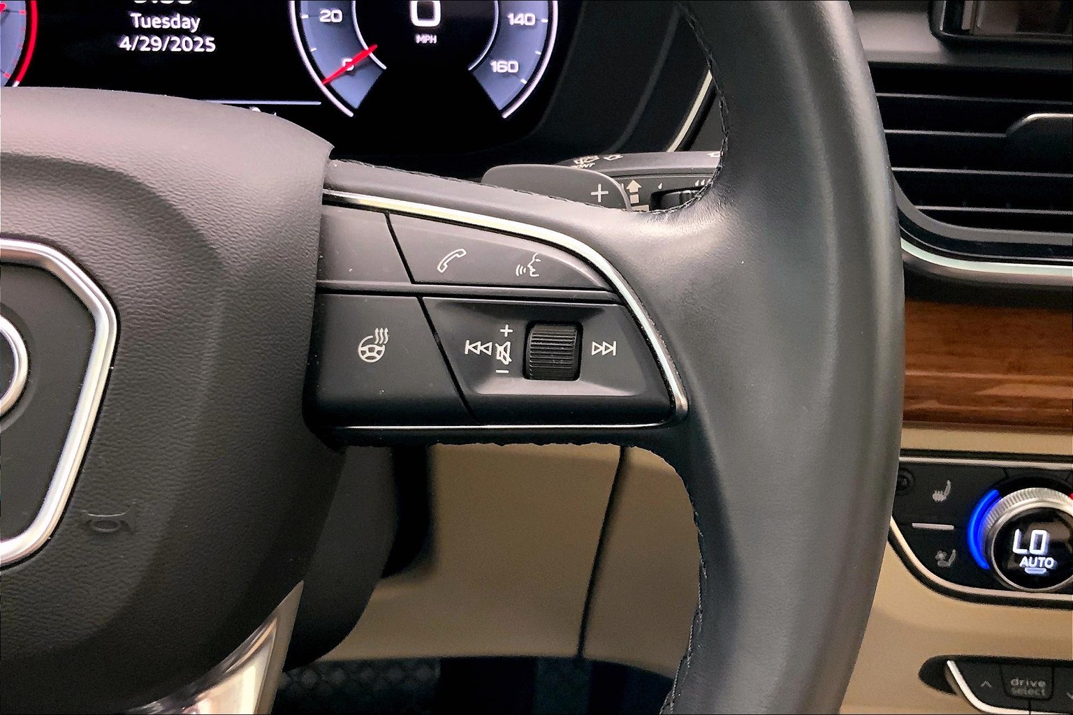 Q5 Premium Plus 45 TFSI quattro