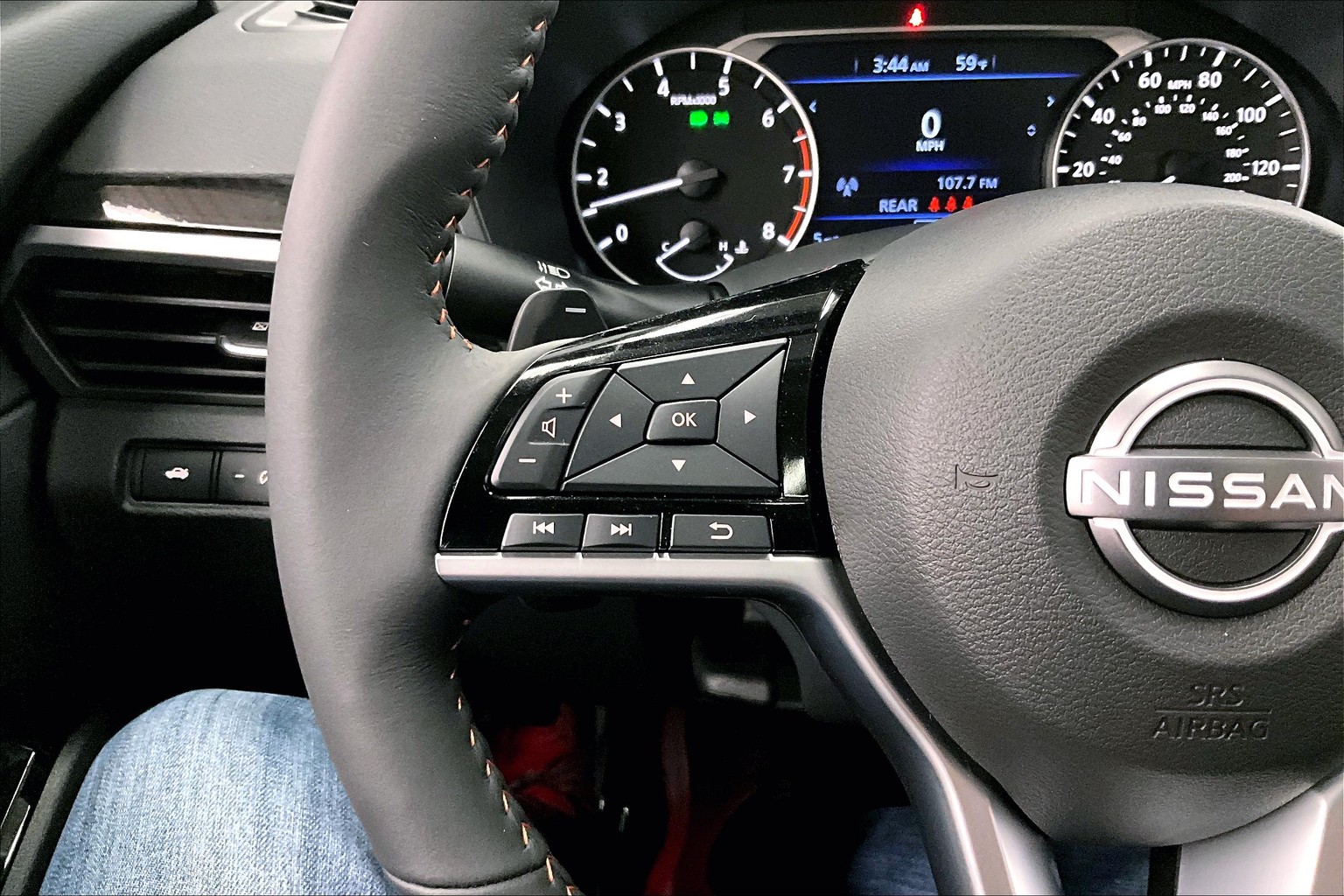 New 2025 Nissan Altima SR 4D Sedan in Herculaneum #N01680