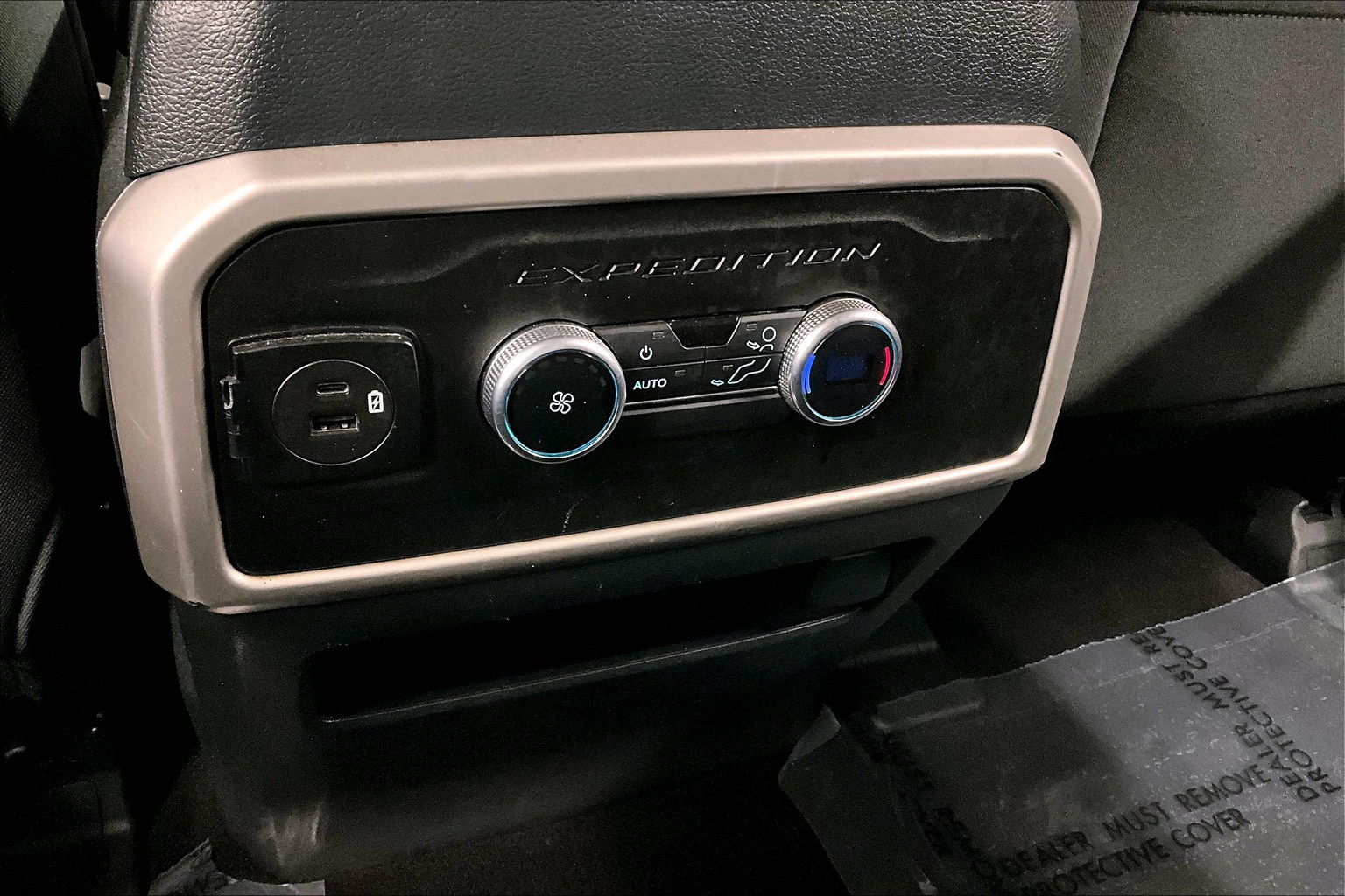 2020 Ford Expedition Ford Escape Wireless Charging Pad Pre-Owned