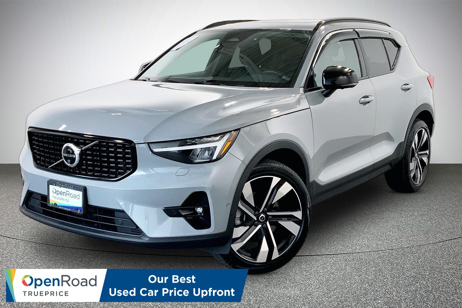 Gray 2024 Volvo XC40 SUV / Crossover All-Wheel Drive Automatic