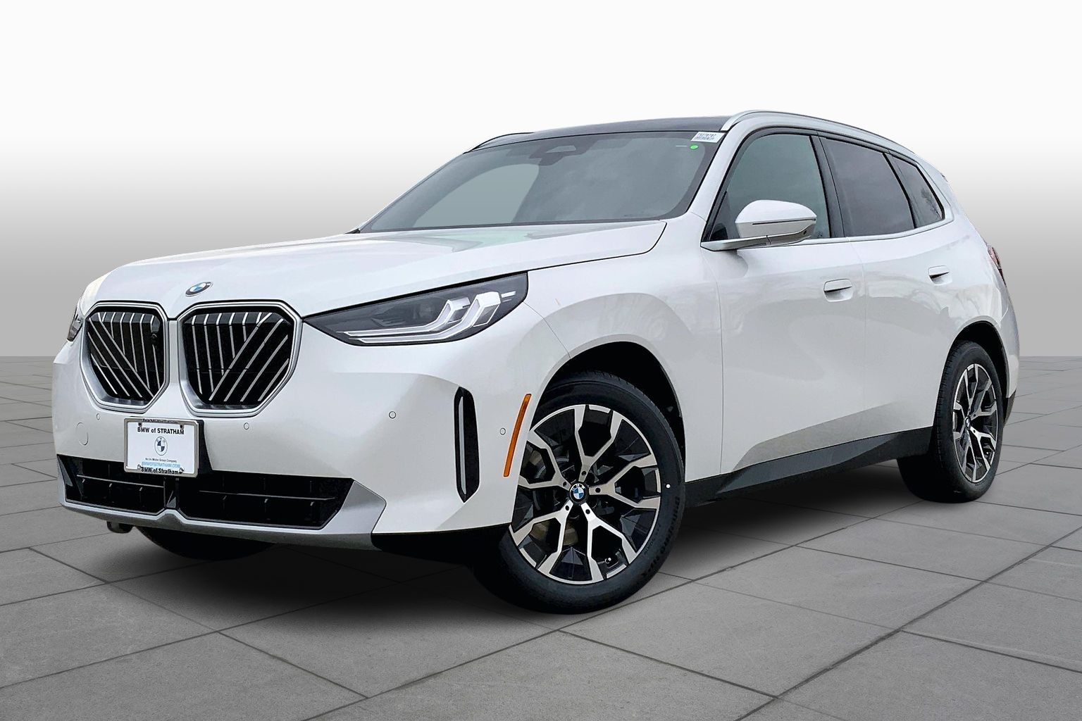 2026 BMW X3 30 XDRIVE's photo