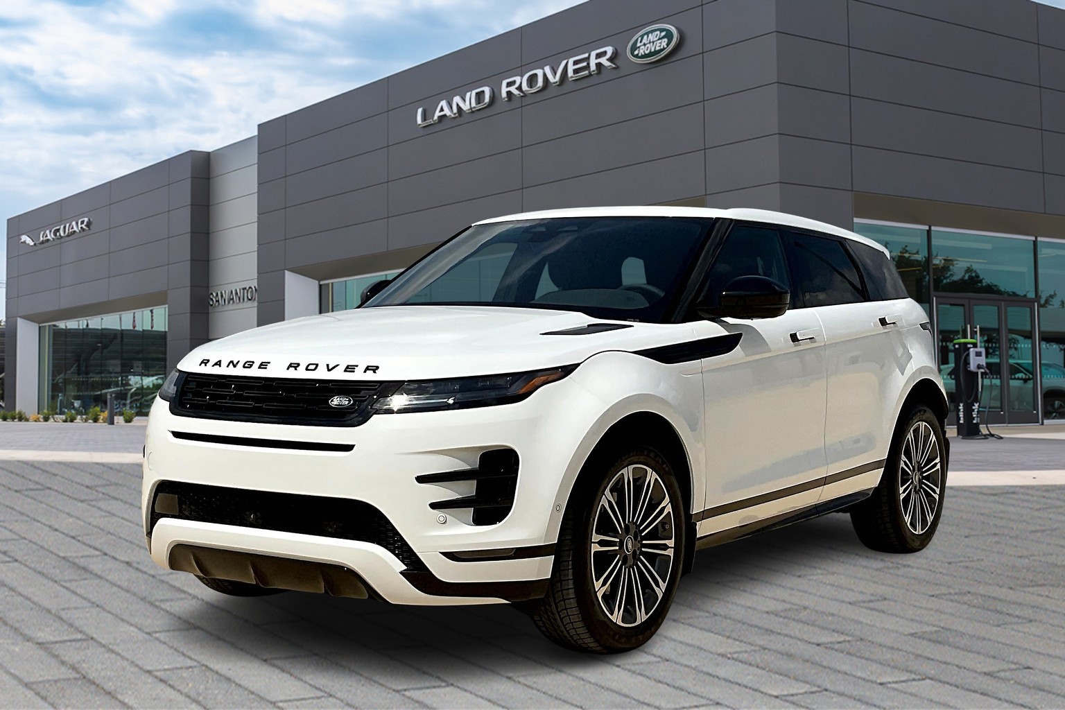 New 2026 Land Rover Range Rover Evoque Dynamic SUV in San Antonio
