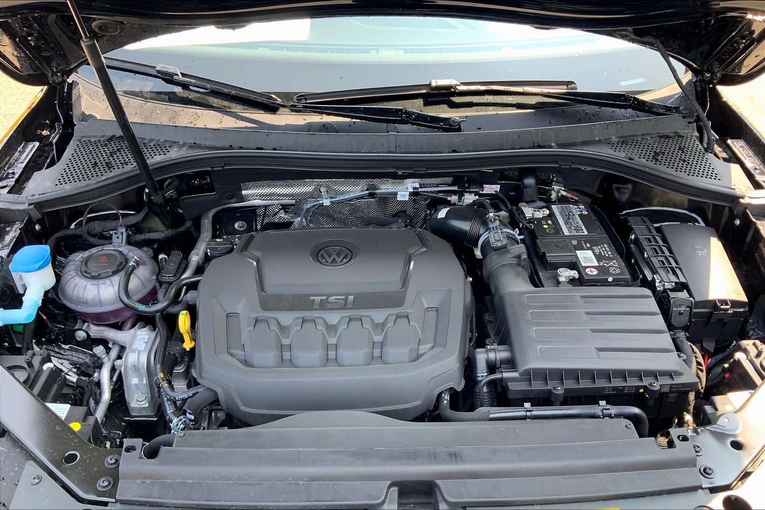 New 2023 Volkswagen Tiguan 2.0T SE R-Line Black 4D Sport Utility in  Willoughby Hills #V23282 | Eastside Volkswagen