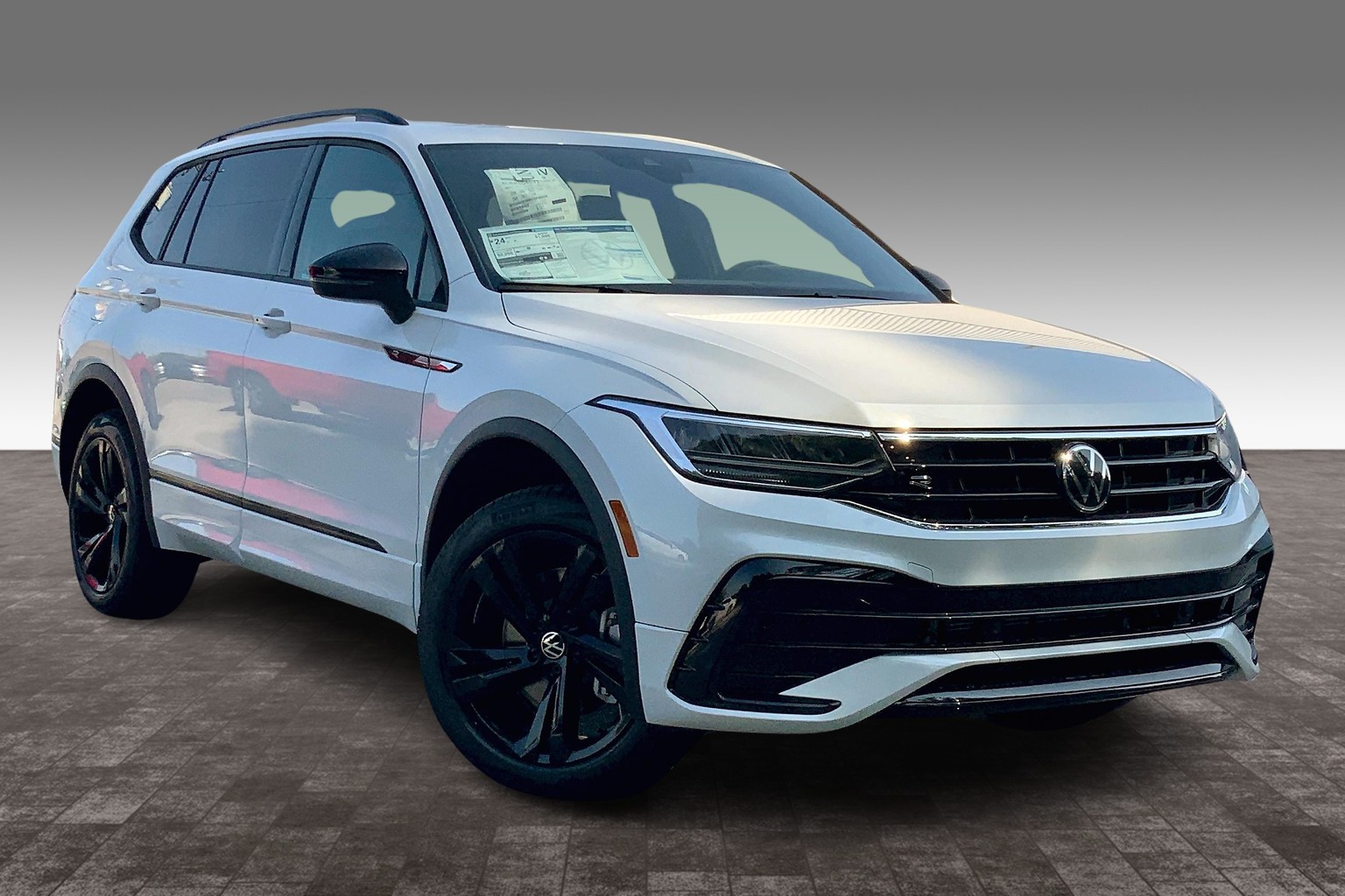 New 2024 Volkswagen Tiguan 2.0T SE R-Line Black 4D Sport Utility in  Willoughby Hills #V24017 | Eastside Volkswagen