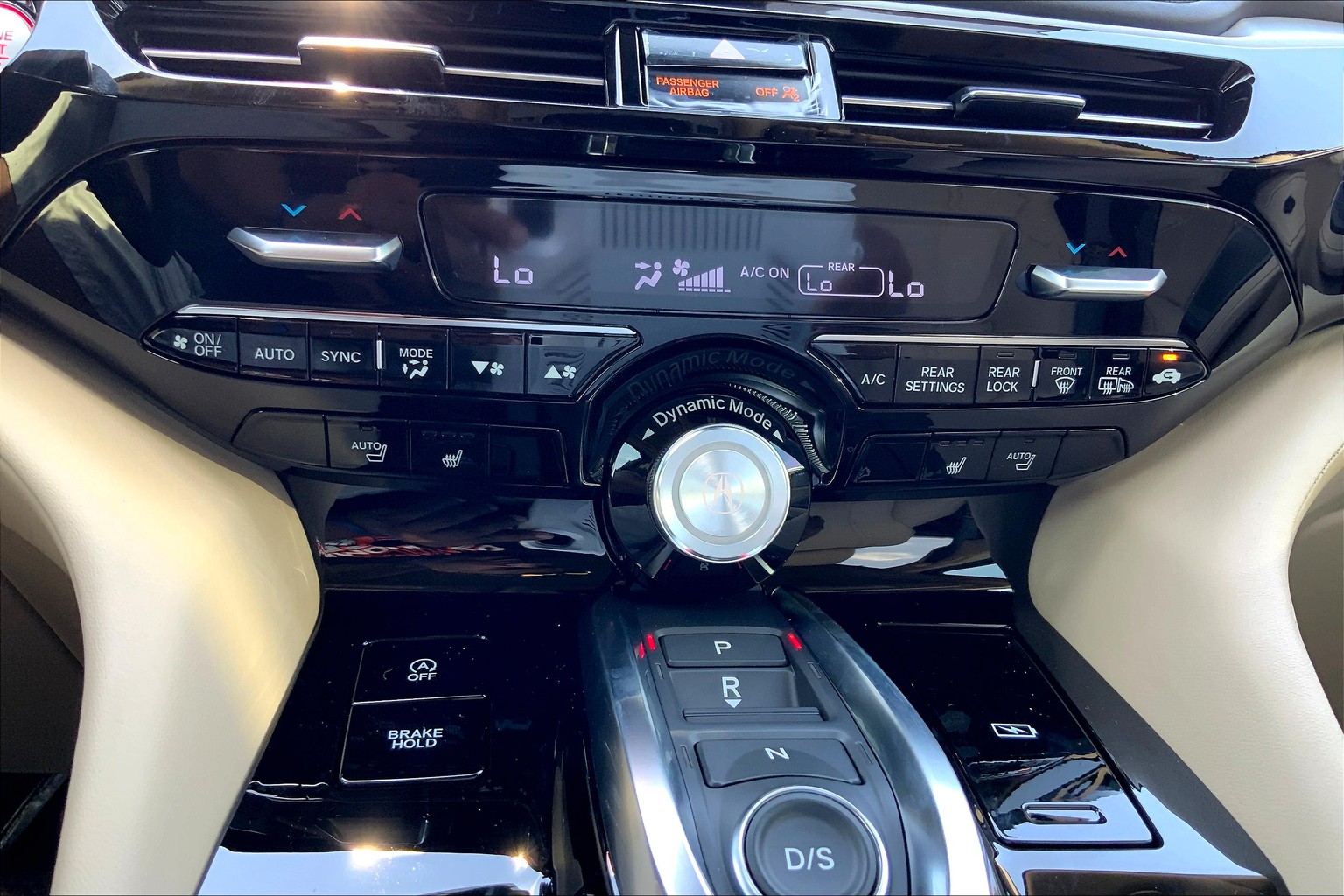 MDX SH-AWD w/Technology Package