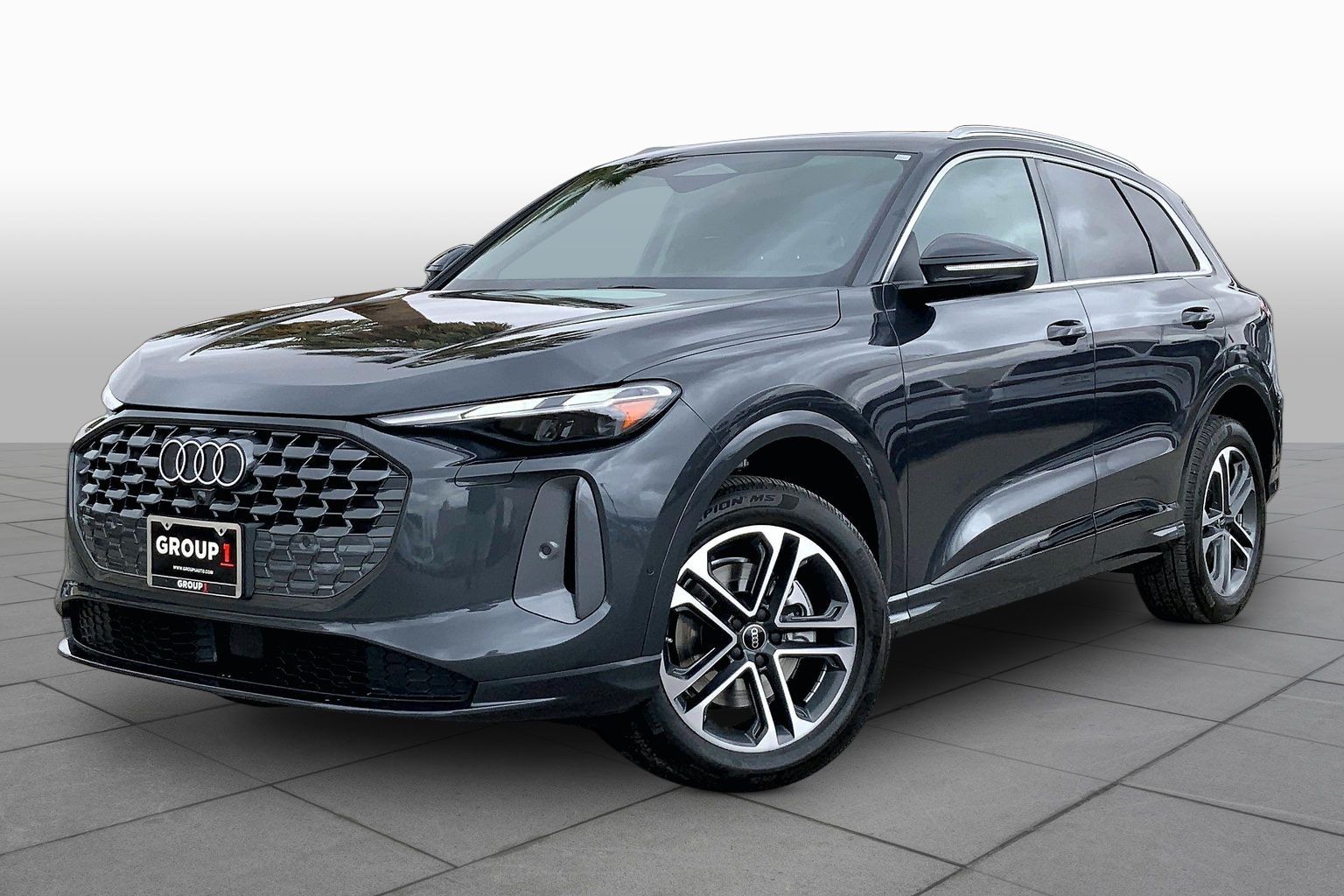 2025 Audi Q5 40 Premium's photo