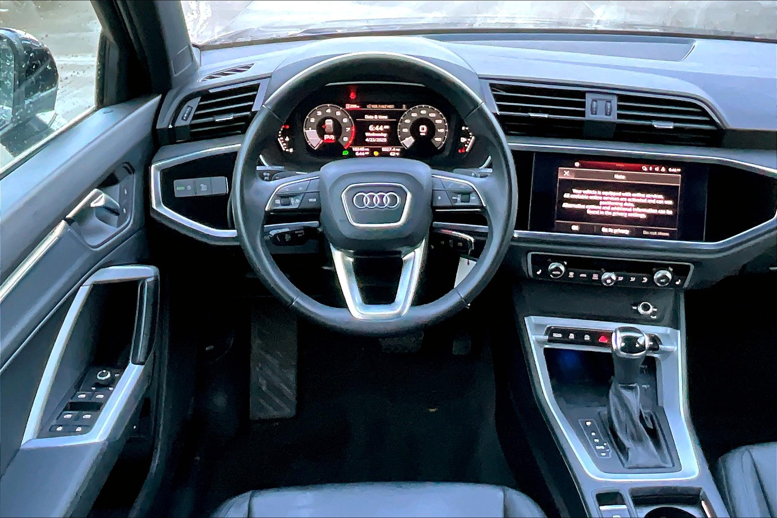 Q3 Premium Plus S Line 45 TFSI quattro