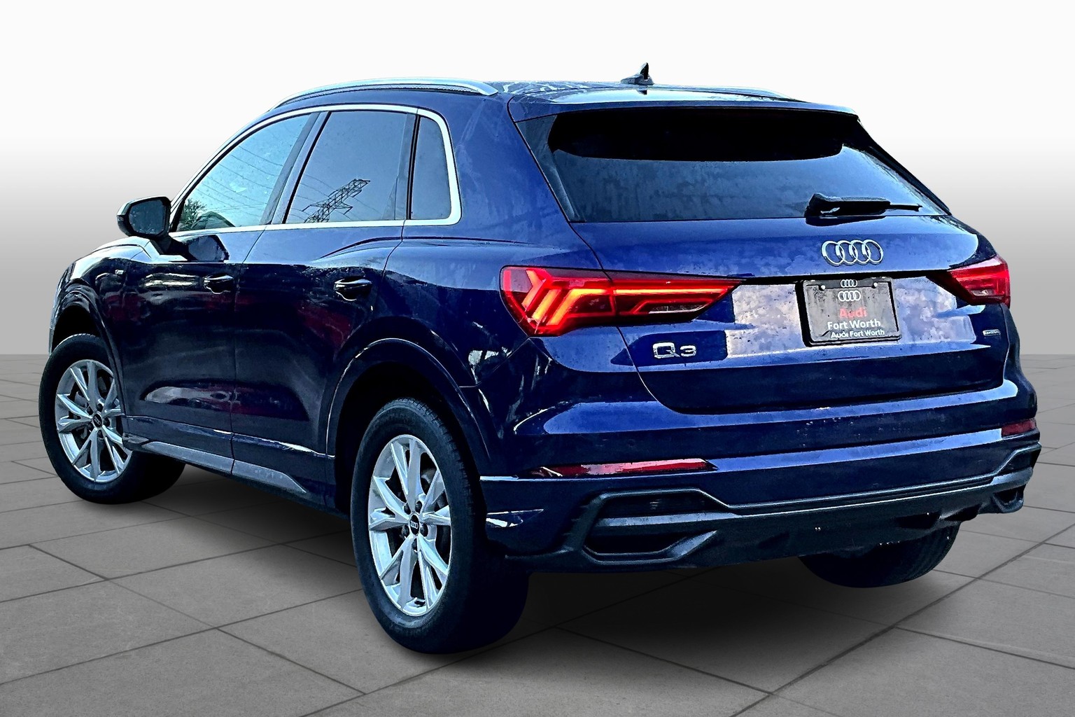Q3 Premium Plus S Line 45 TFSI quattro