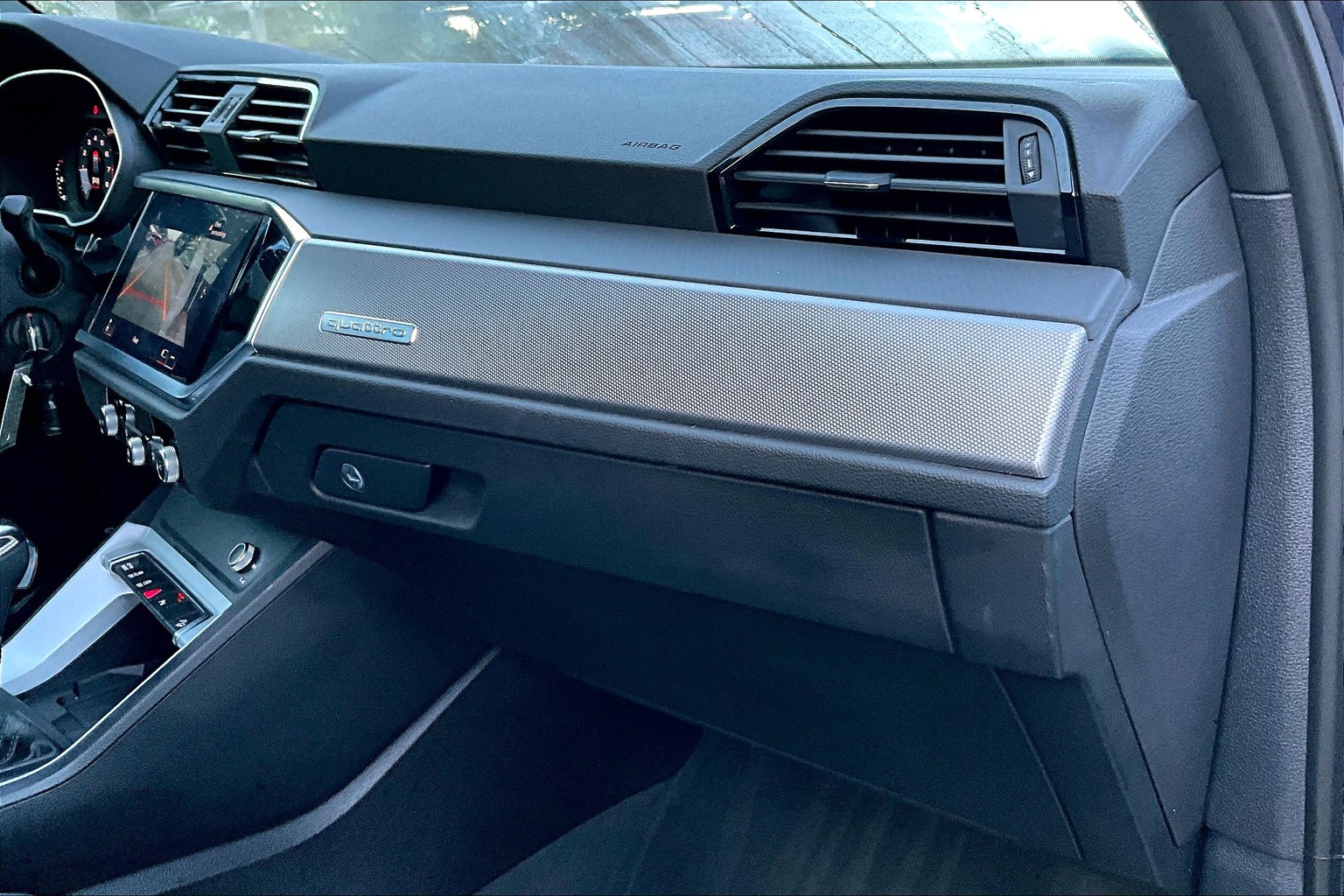 Q3 Premium Plus S Line 45 TFSI quattro