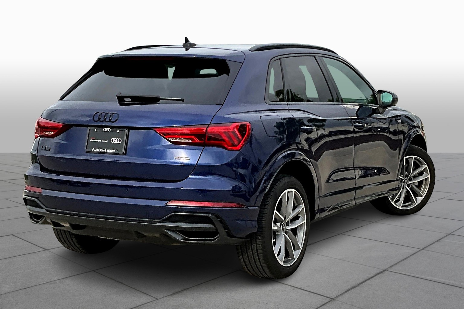 Q3 Premium S Line 45 TFSI quattro