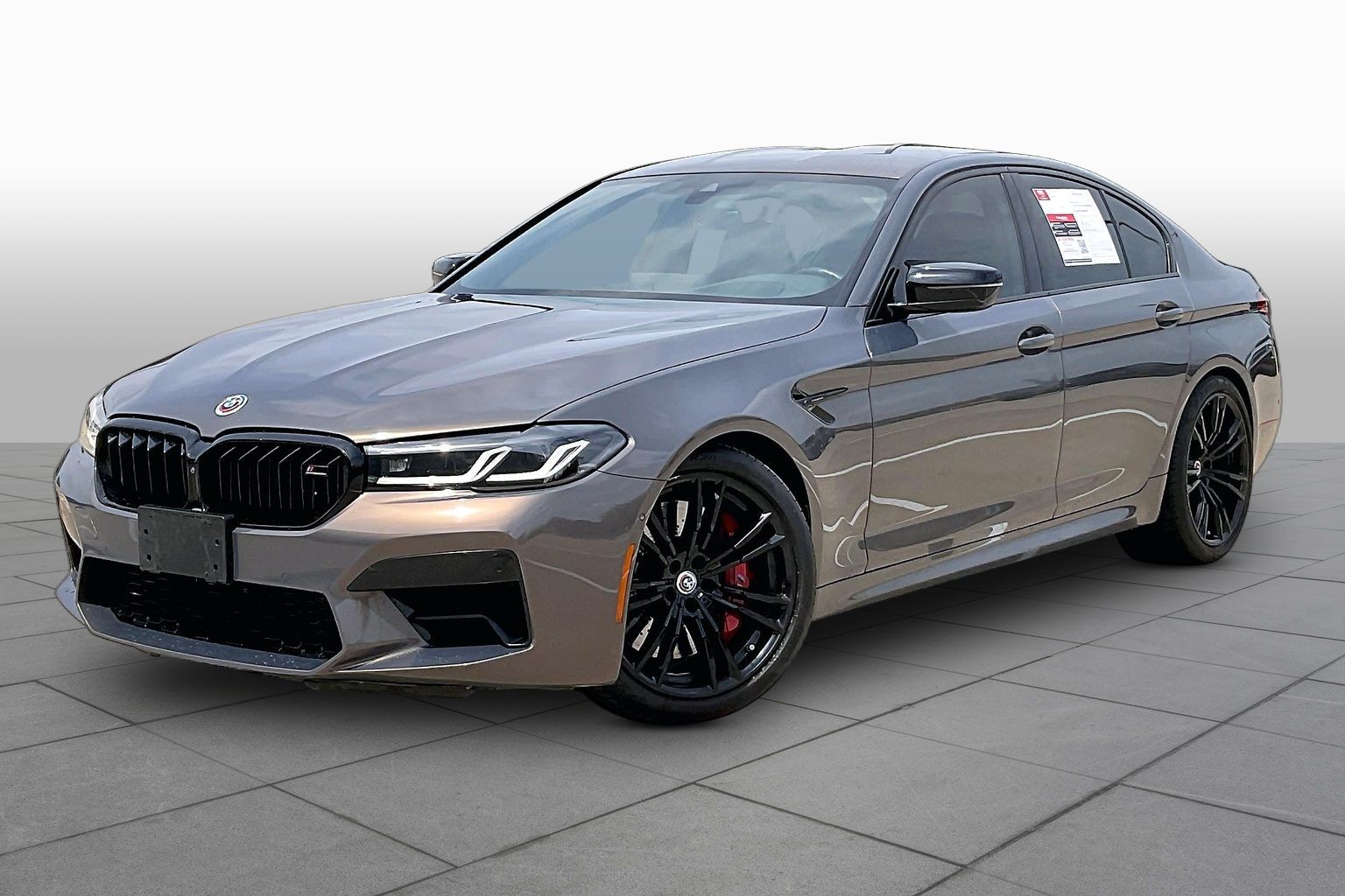 2023 BMW M5