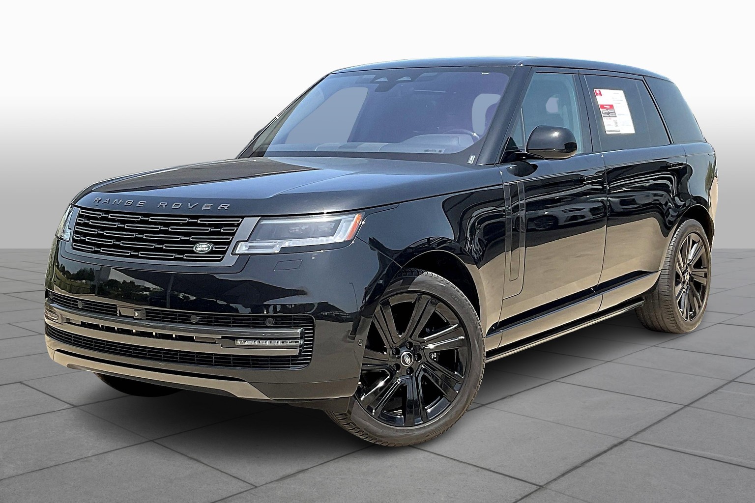Range Rover P400 SE LWB 7 Seats