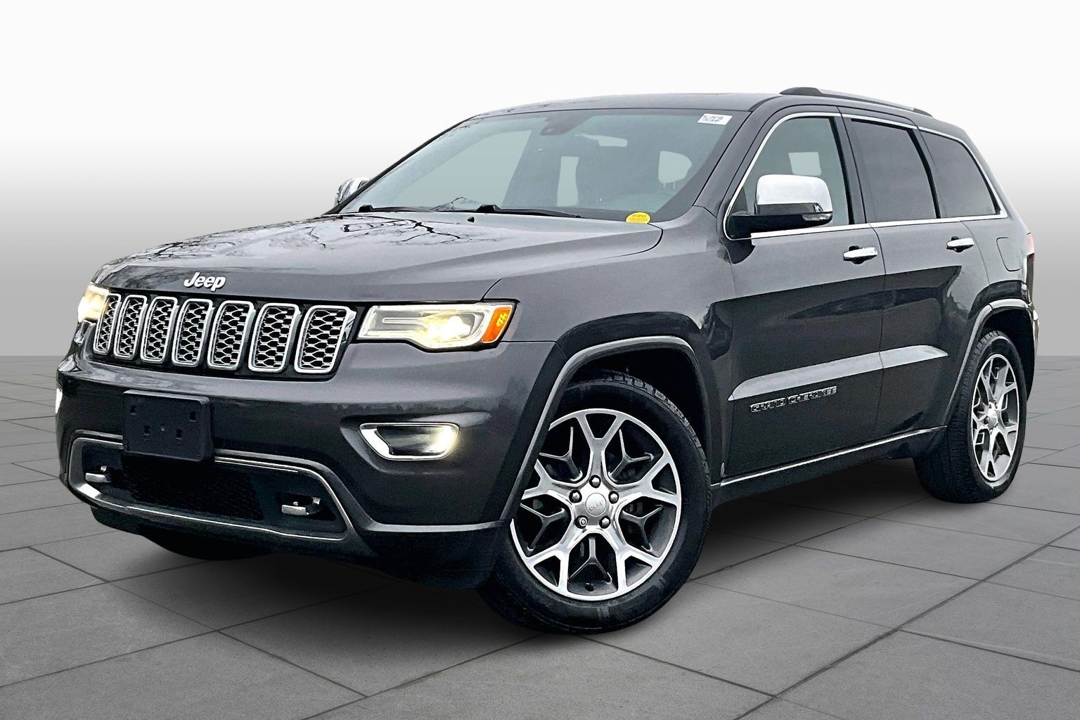 2020 Jeep Grand Cherokee Overland's photo