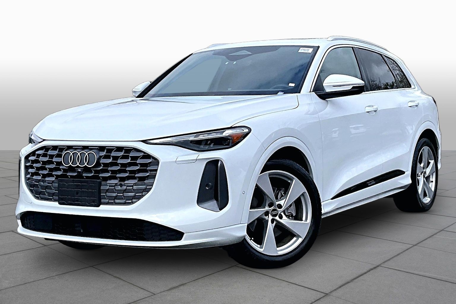 2025 Audi Q5 40 Prestige's photo