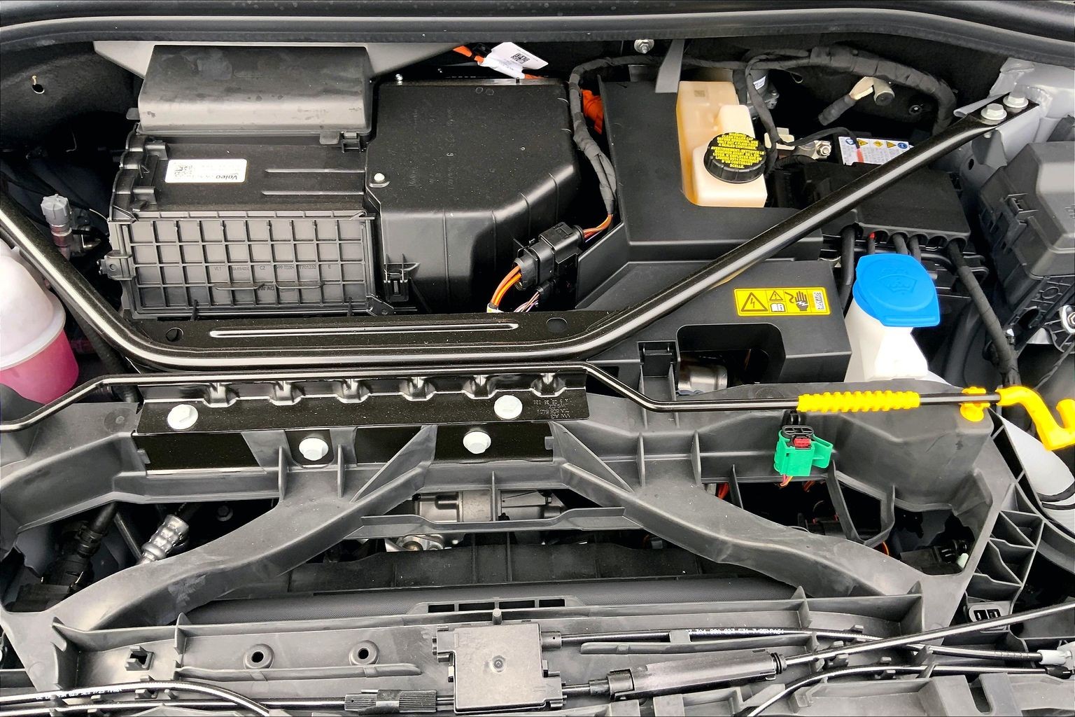 2025 Audi Q4 e-tron Prestige - Photo 17