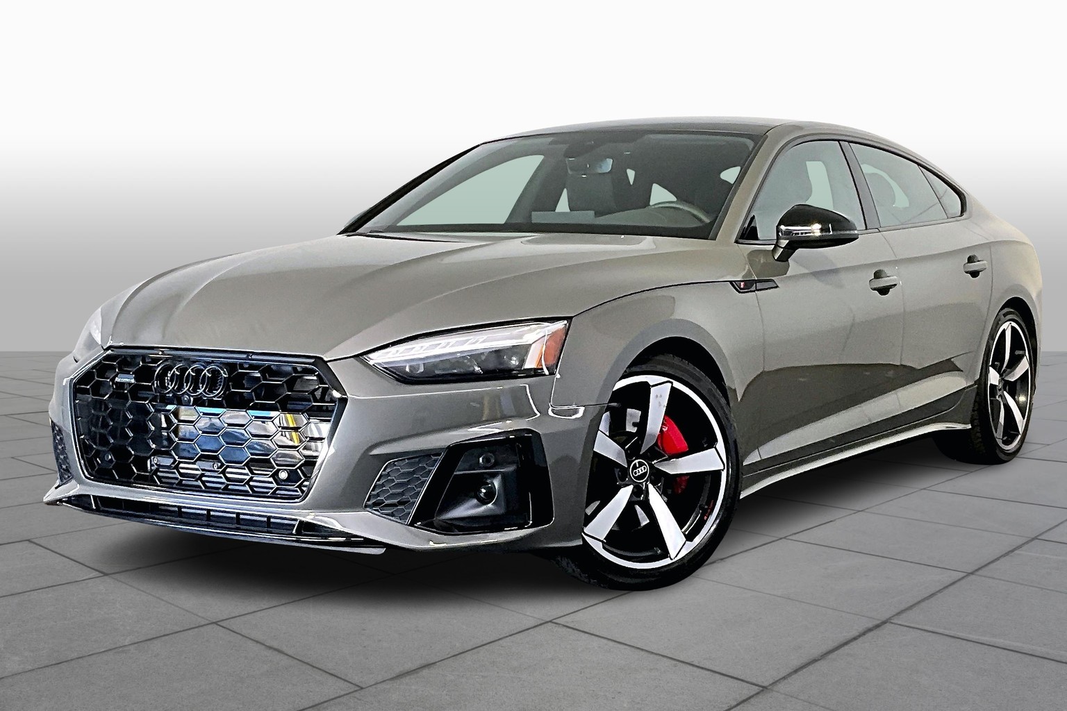 Partial Hood Fender & Mirror Kit | AUDI Q5 SPORTBACK S-LINE 2024 Partial Hood Fender & Mirror Kit | AUDI Q5 SPORTBACK S-LINE 2024