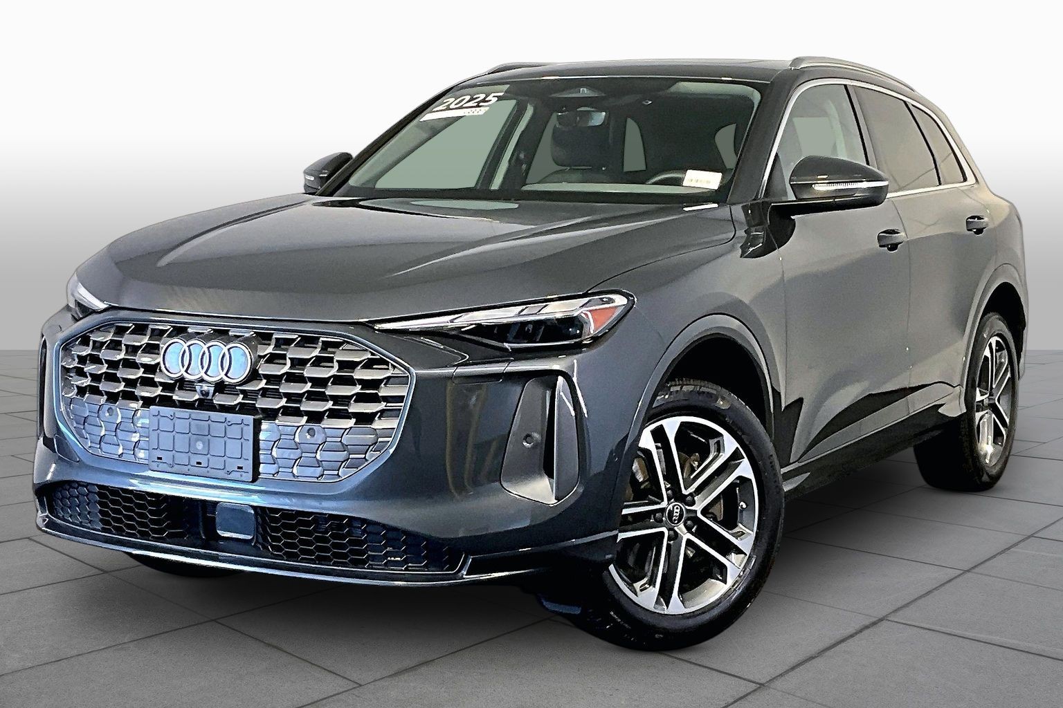 2025 Audi Q5 40 Premium's photo