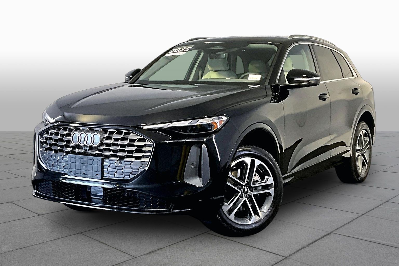 2025 Audi Q5 40 Premium's photo