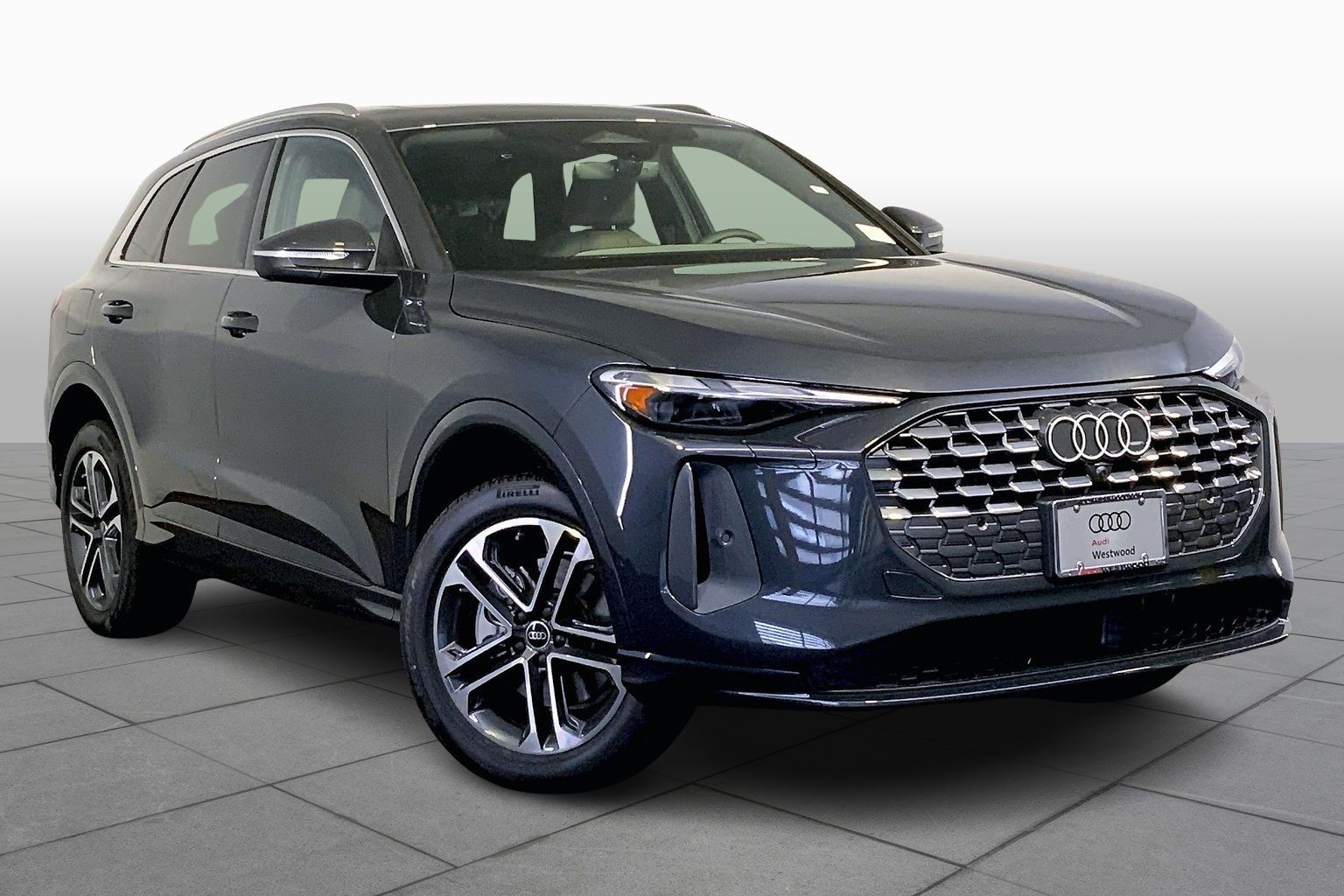 2025 Audi New Q5 Premium's photo