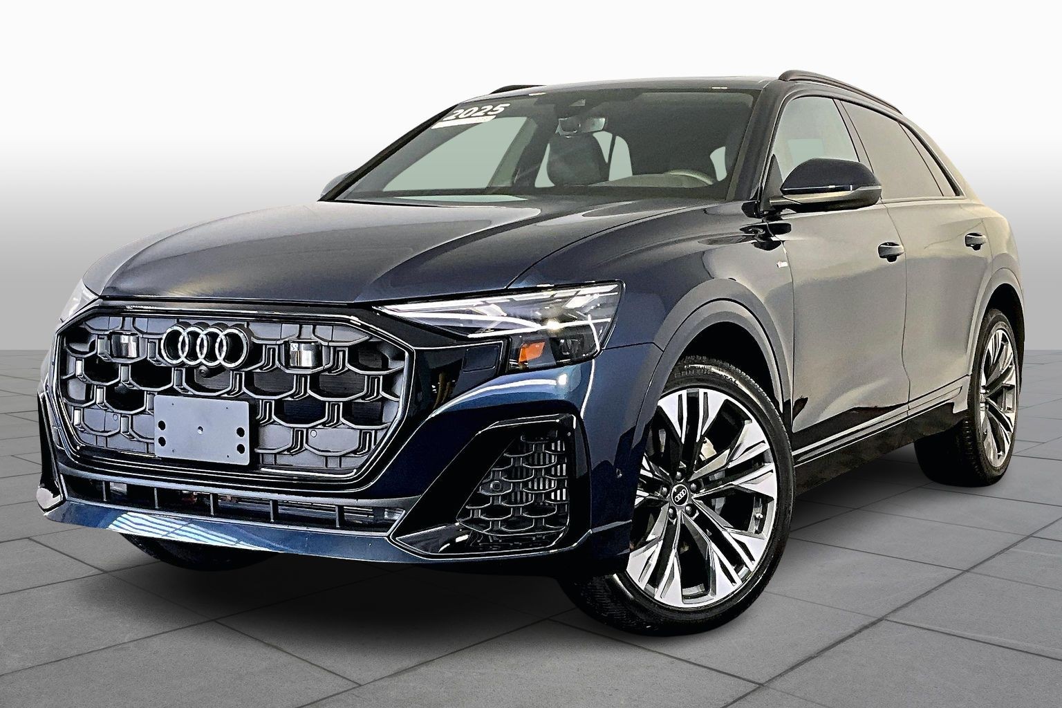 2025 Audi Q8 Premium Plus's photo