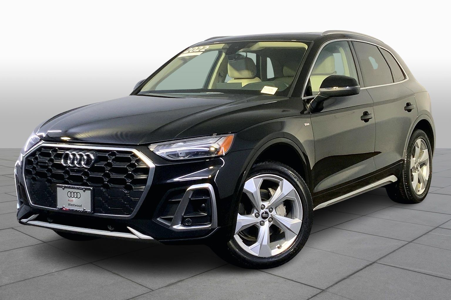 2022 Audi Q5 Premium Plus's photo