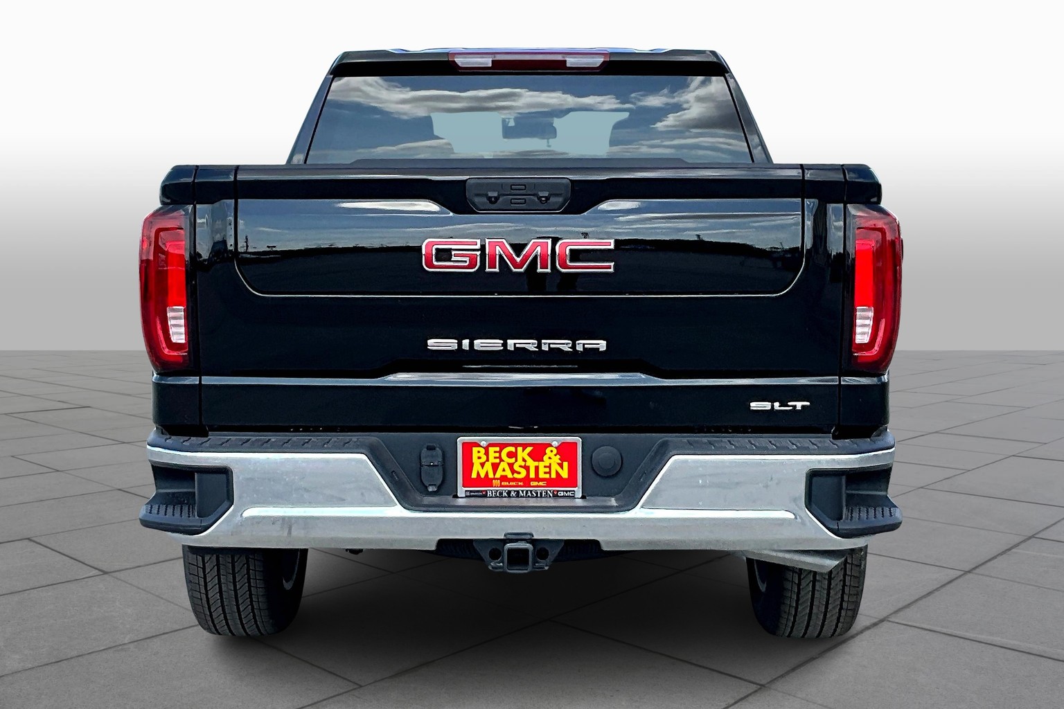 2025 Gmc Sierra 1500 SLT photo 4