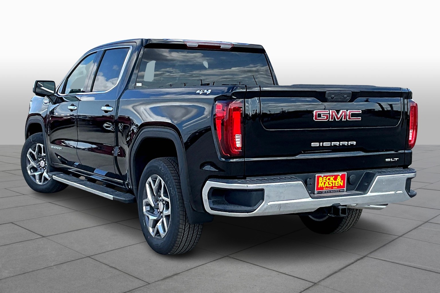 2025 Gmc Sierra 1500 SLT photo 7
