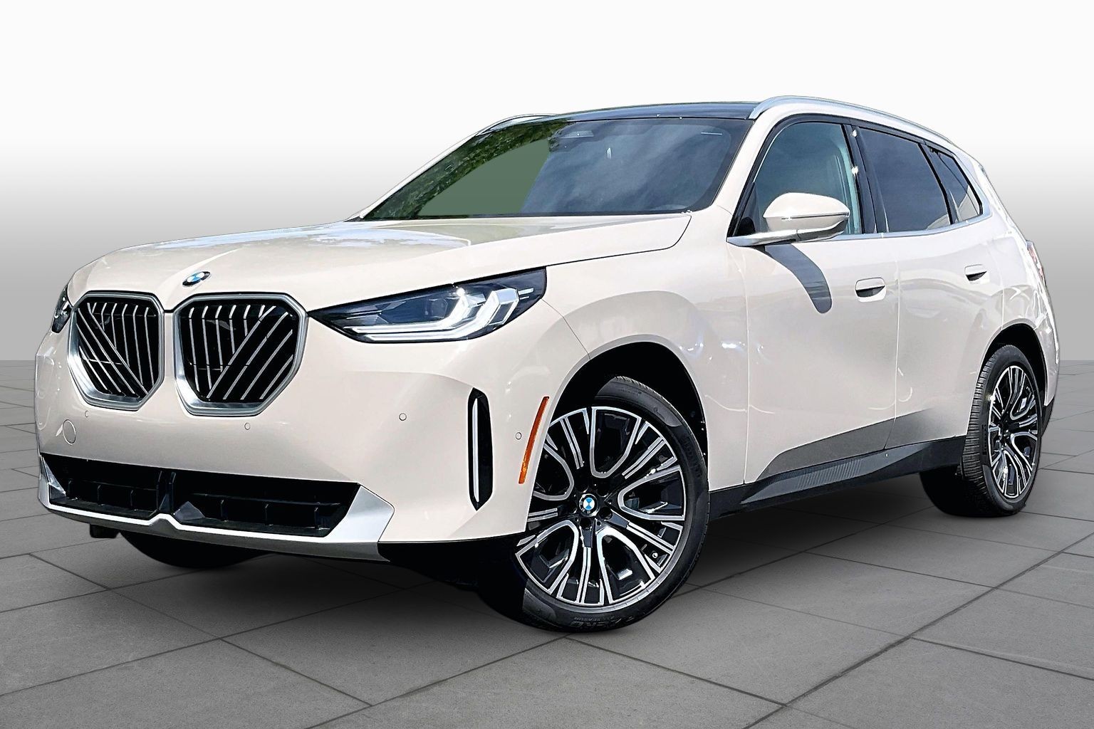 2025 BMW X3 30 XDRIVE's photo