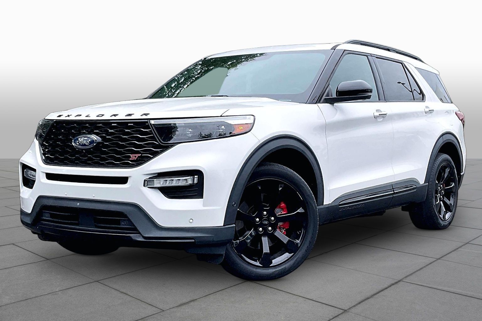 2022 Ford Explorer ST 4WD's photo