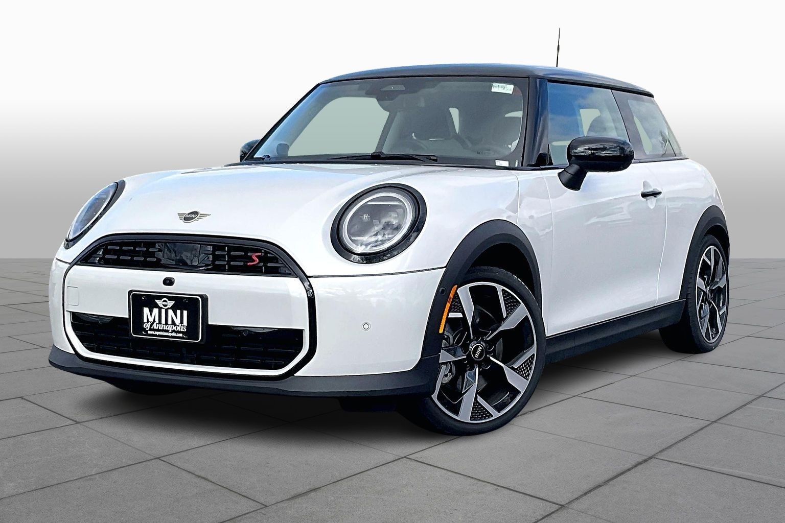 2025 MINI Hardtop Cooper S's photo