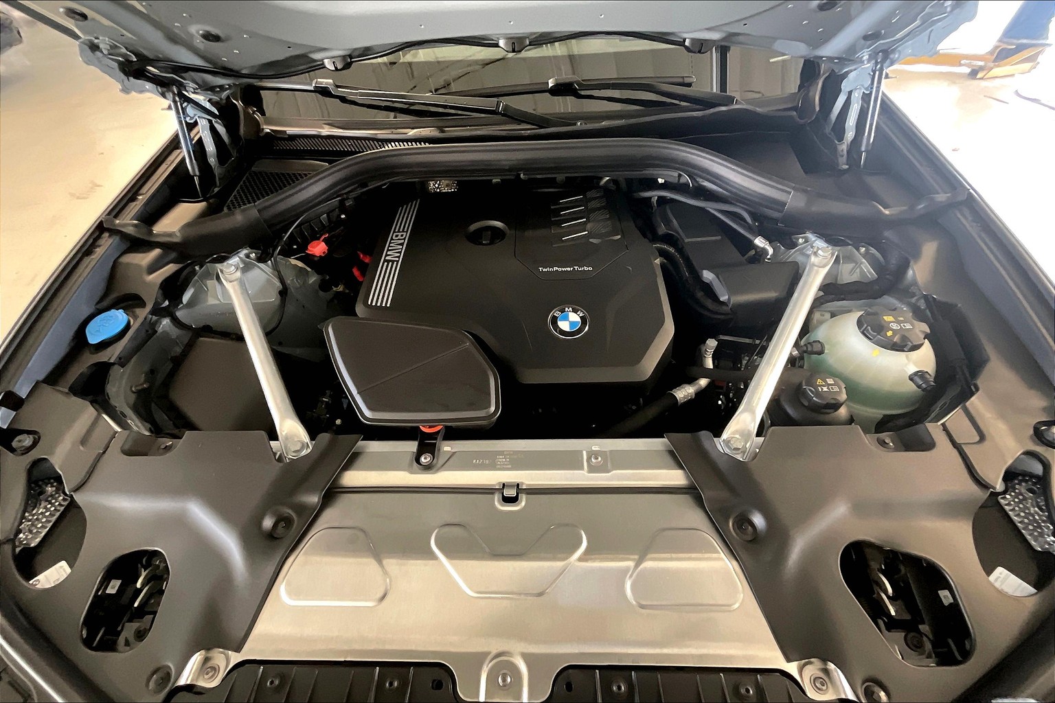 X4 30i