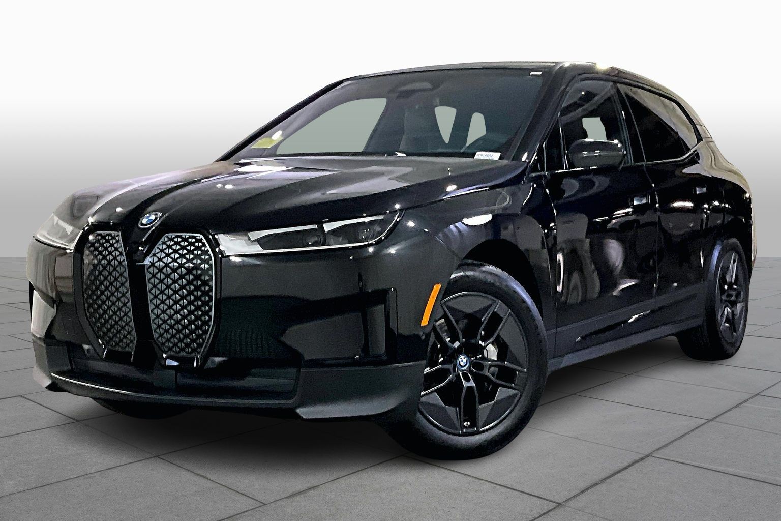 2024 BMW iX Base's photo