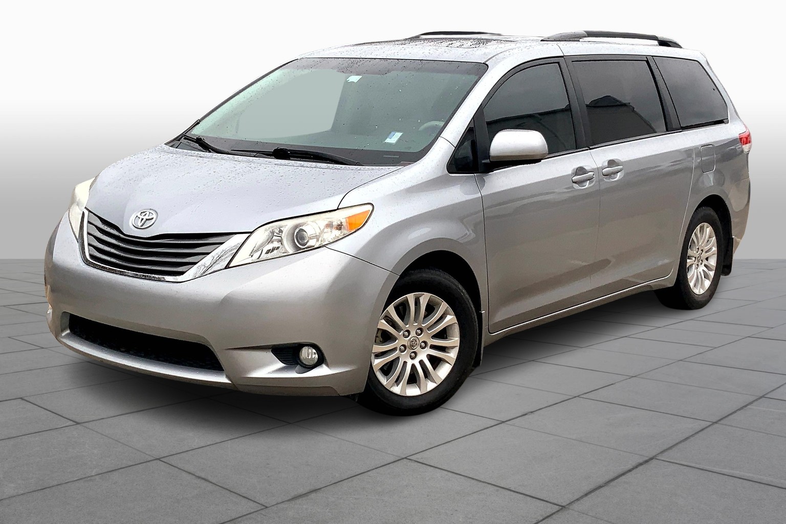 Pre-Owned 2021 Toyota Sienna Platinum Mini-van, Passenger in Tulsa