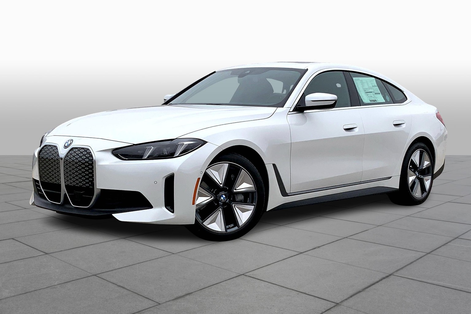 2025 BMW i4 M50's photo