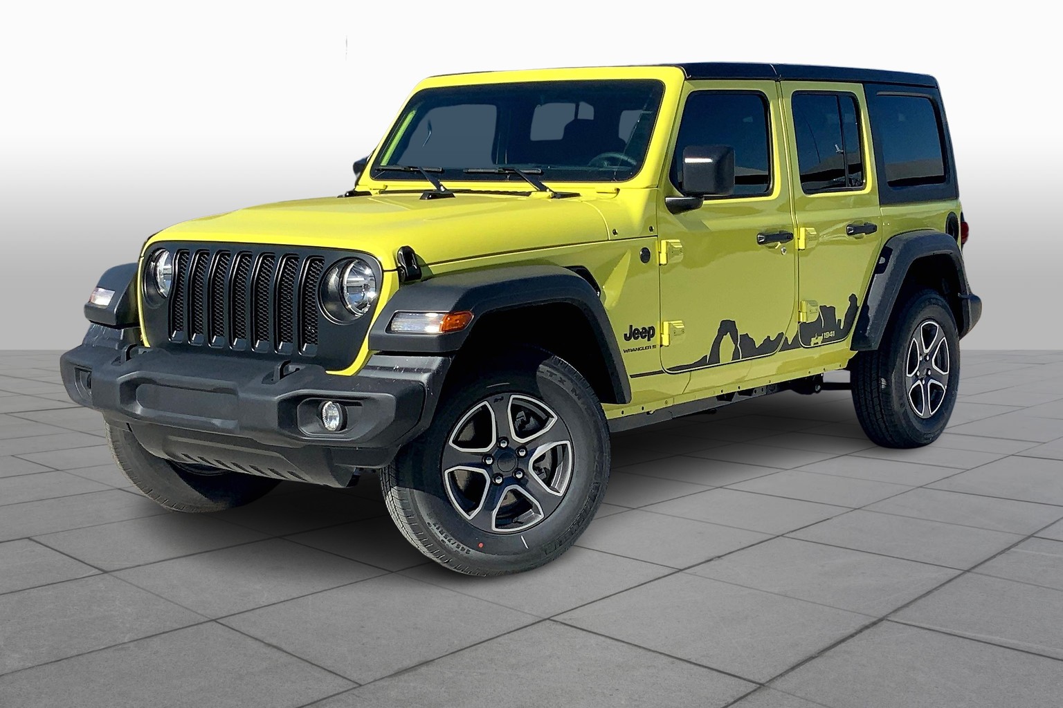 New 2023 Jeep WRANGLER 4-DOOR SPORT S 4X4