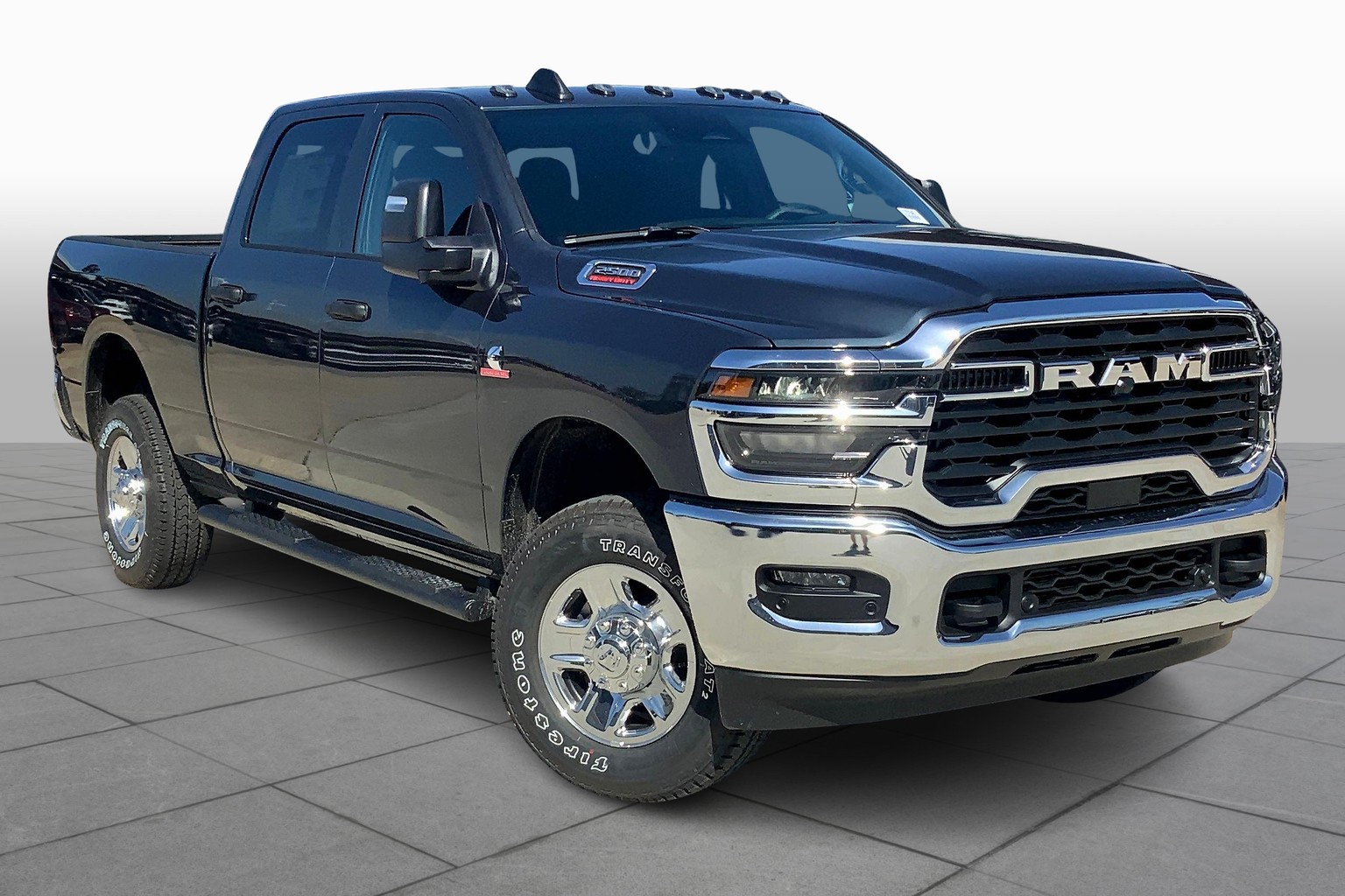 2025 Ram 2500 Tradesman photo 2