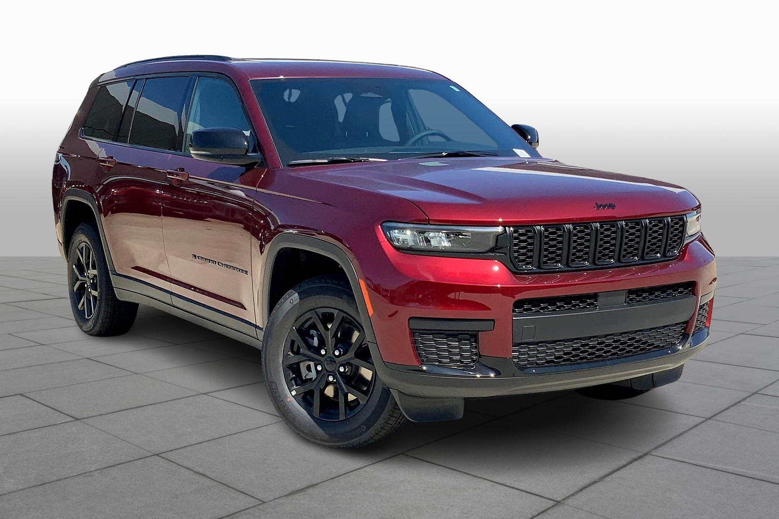 2025 Jeep Grand Cherokee Altitude X photo 2