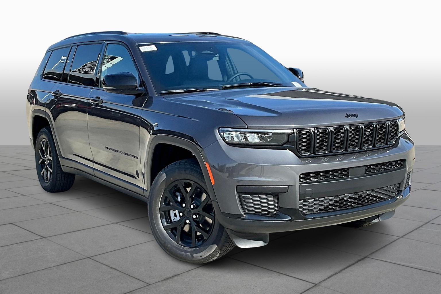 2025 Jeep Grand Cherokee Altitude X photo 2