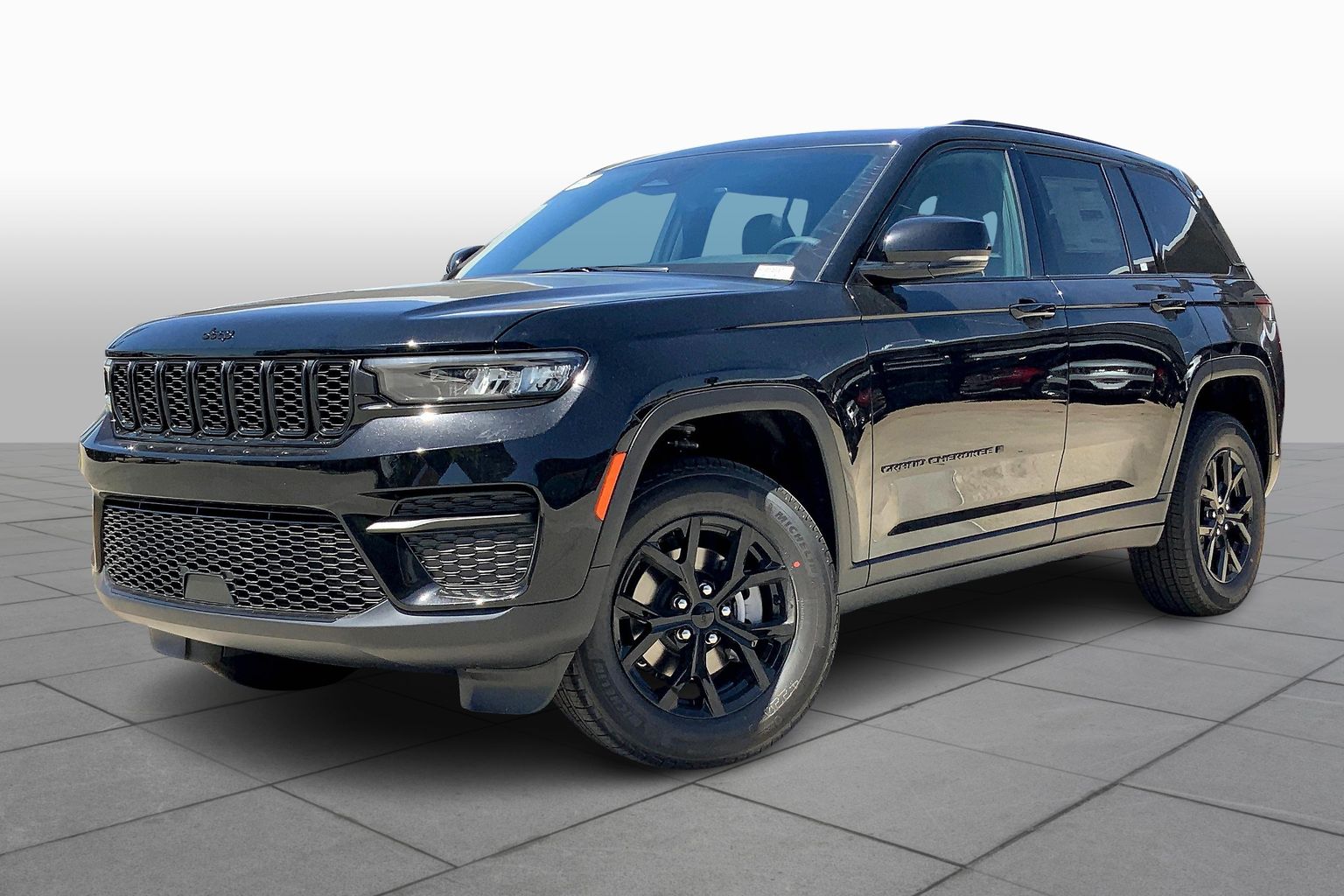 2025 Jeep Grand Cherokee Altitude X photo 2