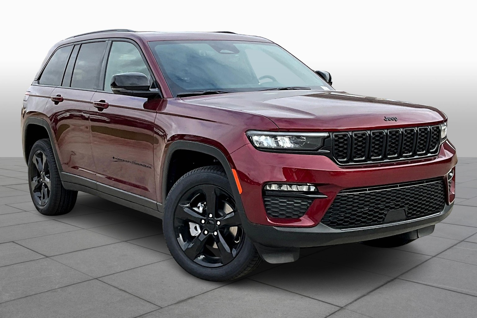 2025 Jeep Grand Cherokee Limited photo 2