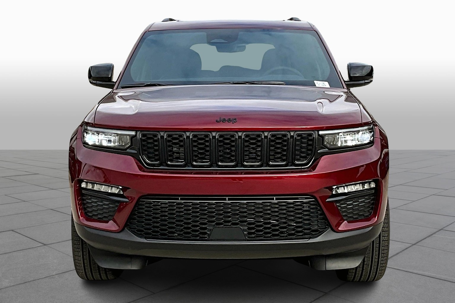2025 Jeep Grand Cherokee Limited photo 3