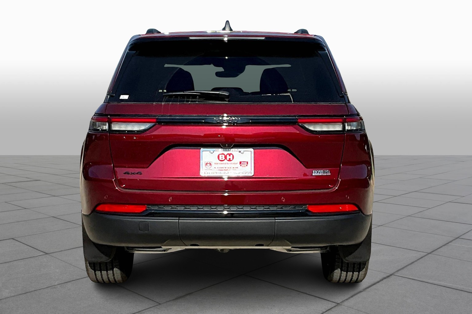 2025 Jeep Grand Cherokee Laredo Altitude photo 4