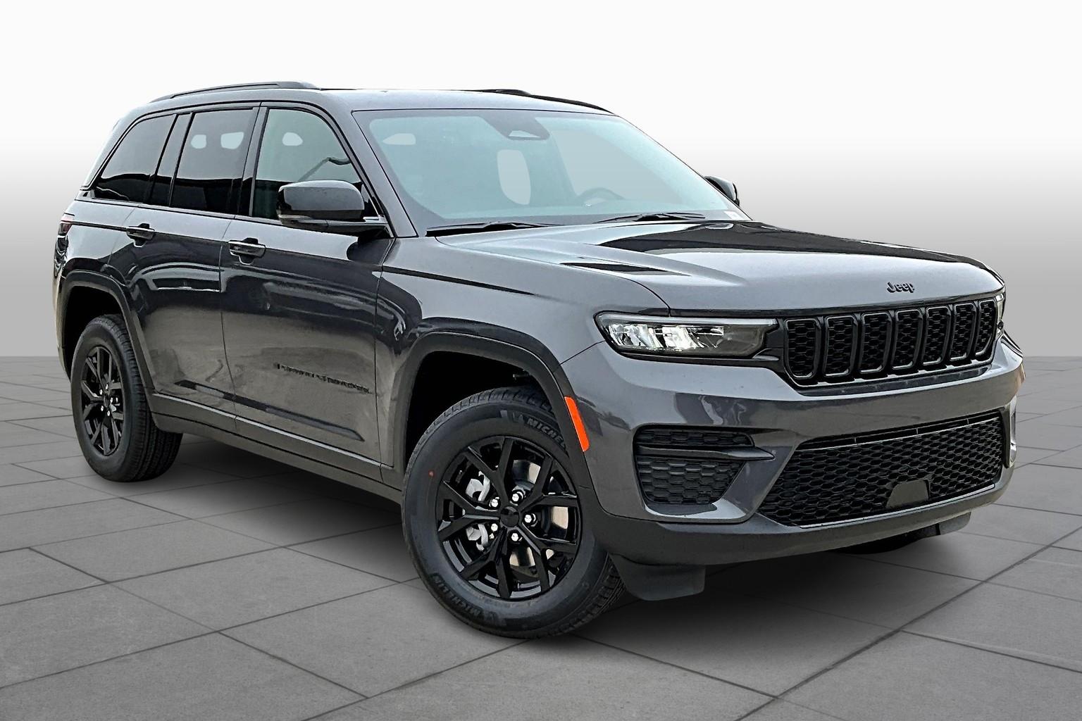 2025 Jeep Grand Cherokee Altitude X photo 2
