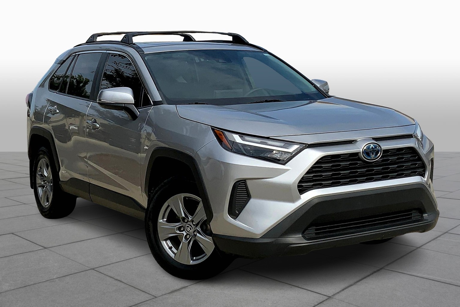 Used 2022 Toyota RAV4 XLE with VIN 4T3RWRFV5NU063711 for sale in Northfield, Minnesota