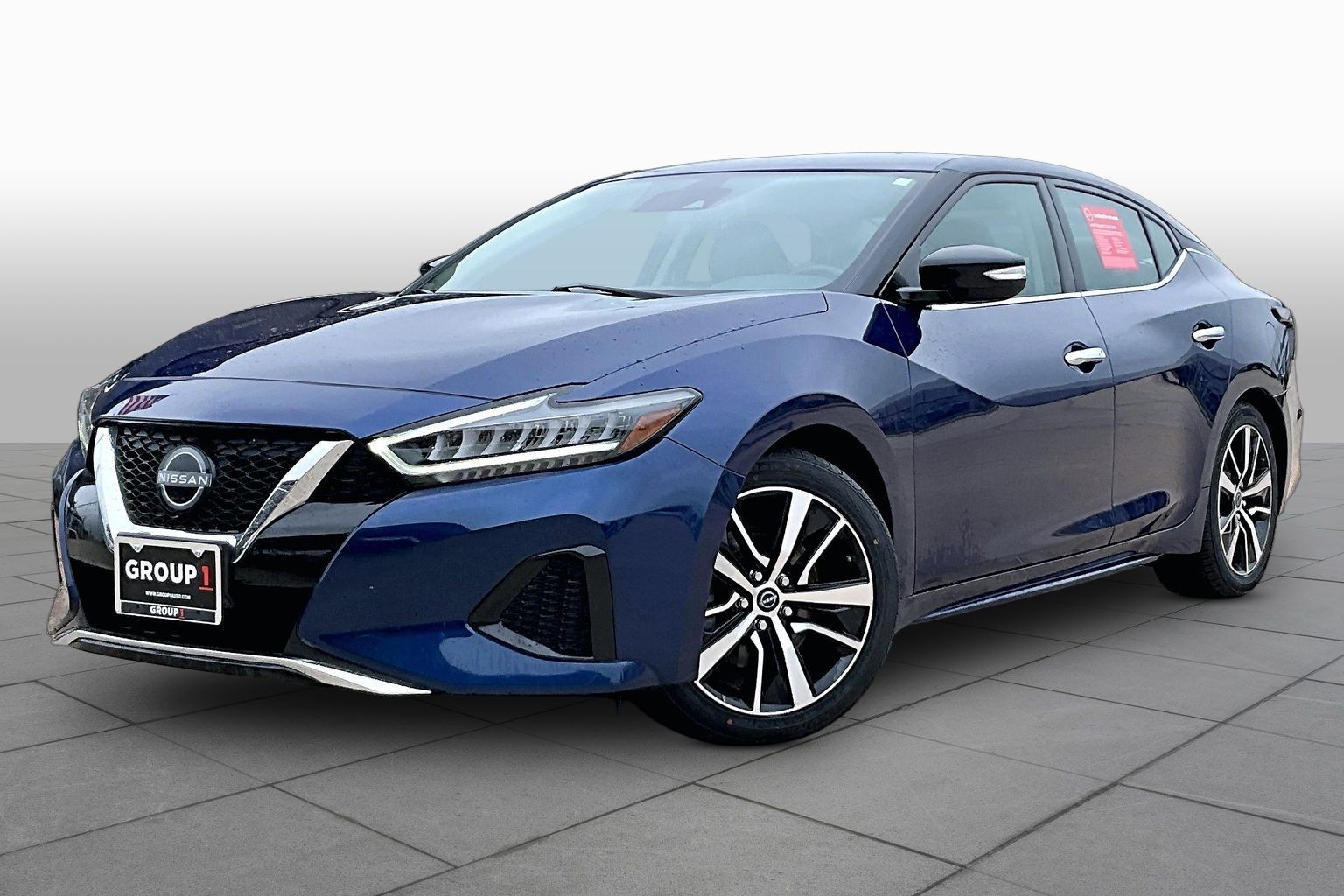 2023 Nissan Maxima SV's photo